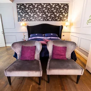 Relais San Lorenzo In Lucina Rome